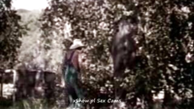 Favorite :  ແມ່ຍິງແບ່ງປັນຫນຶ່ງ cock ຖືກເຈາະຢູ່ໃນຫ້ອງການ ຮູບເງົາຄອມ 